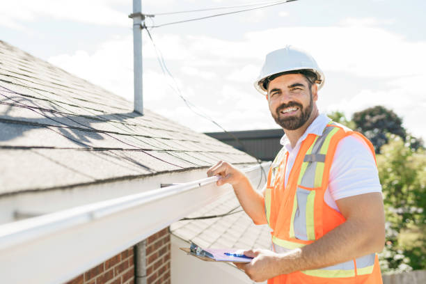 Best Roof Moss and Algae Removal  in Canadian, TX